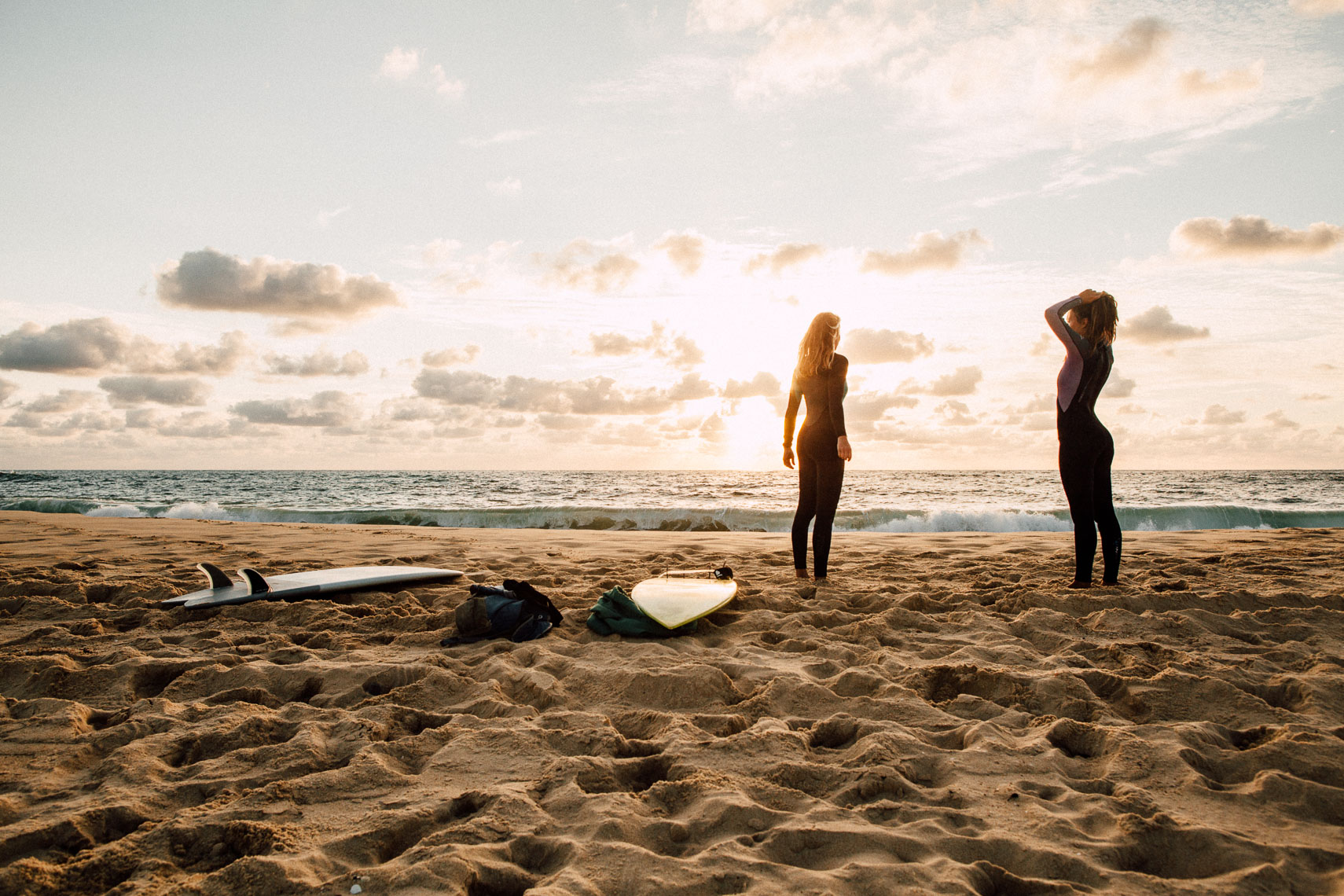SURFER GIRLS - COUNTER PRODUCTION - NICOLAS HUDAK